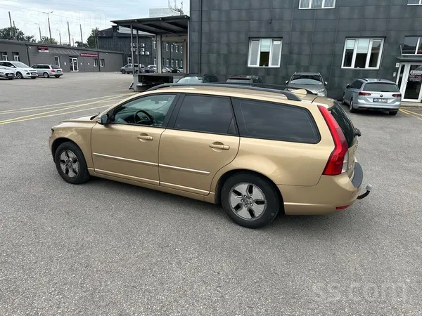 Volvo Pārdodu Volvo V50
