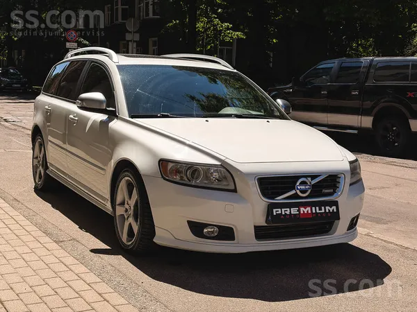 Volvo Volvo V50 R-Design, 110kw. Automašīna ir ļoti labā