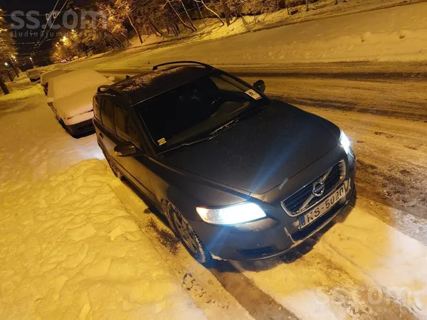 Volvo Pārdod Volvo V50. Ejošā kārtībā, bet nepieciešams 