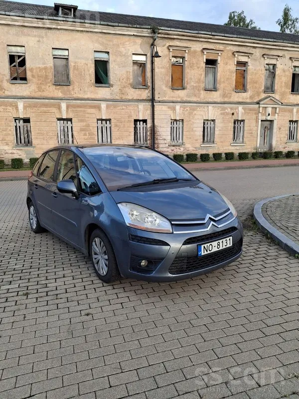 Citroen Авто три года в Латвии. Много чего заменено, эконо