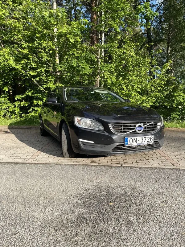 Volvo Pārdodu Volvo V60, 2015. gads, D3 2.0 dīzelis (110
