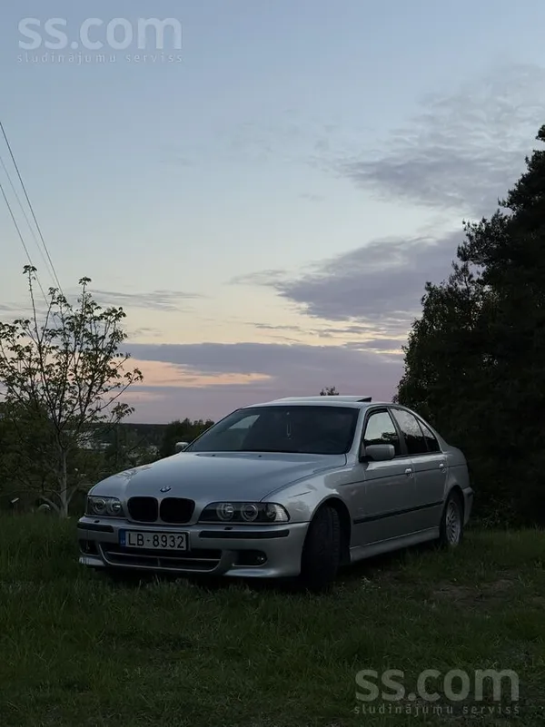 BMW Pārdodu tiešām dzīvu un koptu E39.