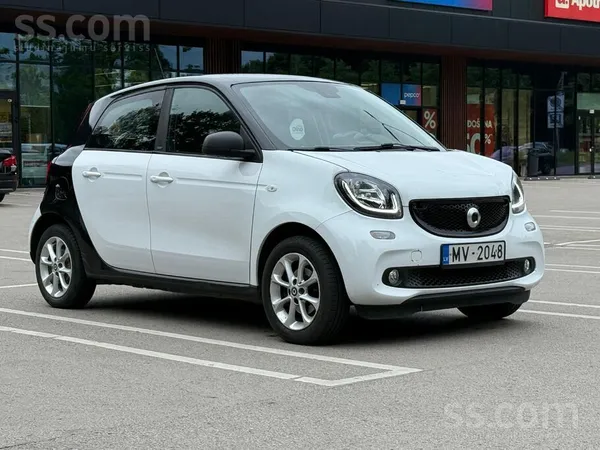 Smart Pārdodu savu mīļo Smart Forfour, 2017. gads. 