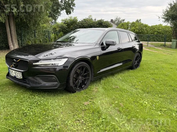 Volvo Pārdodu savu auto. Koplektā divi disku pāri. Tikko