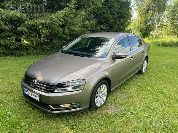Volkswagen Pārdodu labu VW Passat B7 sedanu ar 2.0 Tdi 140zs