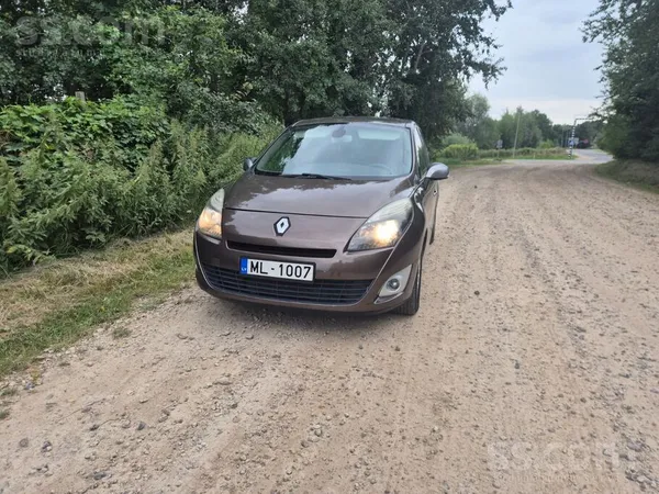 Renault Auto ļoti labā tehniskajā stāvoklī. Ekonomisks ārp