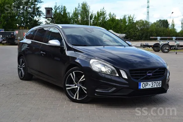 R-Design, Manuāls
Tikko ievests Volvo V60 R Design ar benzīna dzinēju

Au