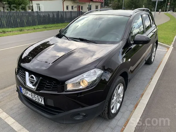 Nissan Latvijā nav ekspluatēts, pilnpiedziņa 7sēdvietas. 