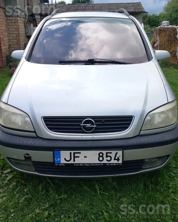 Opel Pārdodu opel zafiru, sakarā ar cita auto iegādi. 
