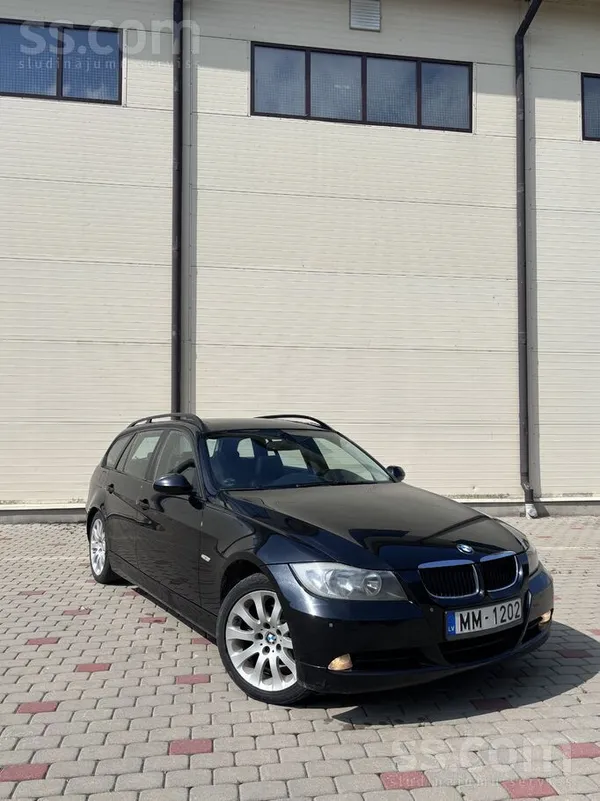 BMW Auto labā tehniskā un vizuālā stāvoklī, bez rūsas 