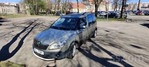 Skoda Retais Roomster Scout 2012 g. maksimālajā komplekt