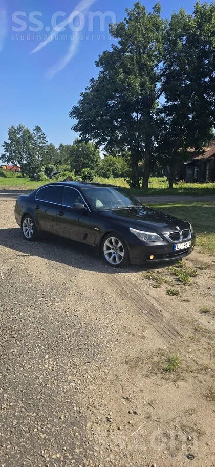 BMW BMW 530d m57. Чёрный на чёрном. Разноширокие диски