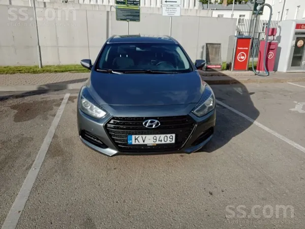 Hyundai Стремительный спортбэк с багажником 553 литра. Уни