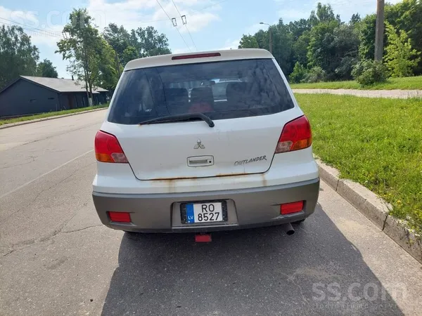 Mitsubishi Pārdod mašīnu braukšanas kārtībā. Nomainītas lielā