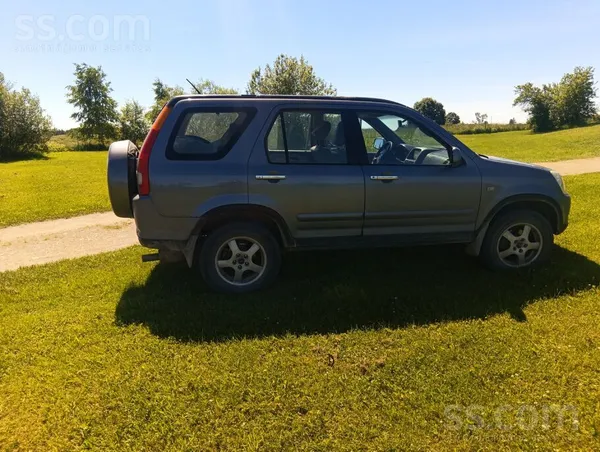 Honda Mašīnai motors un kārba strādā labi, gāzes iekārta