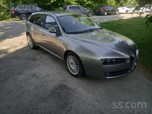 Alfa-Romeo Pārdodam auto ar 1.9 Opel dizela motoru, 110kw jau