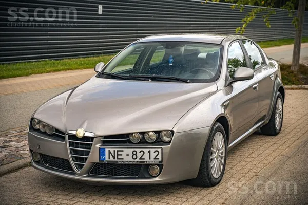 Alfa-Romeo Pārdod Alfa Romeo 159 1.9 dīzelis, manuālā Ātrumkā