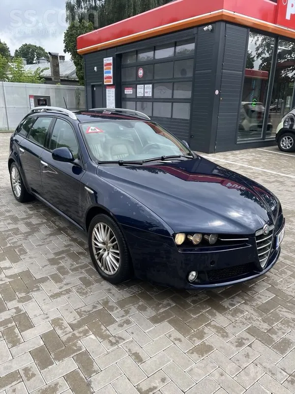 Alfa-Romeo Leģendārā Džudžiaro radītais 5-cilindru 200 ZS spr