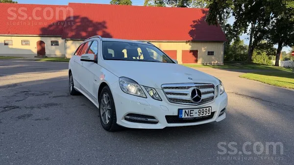 Mercedes Mercedes-Benz E200 Avantgarde, tik tikko ievesta n