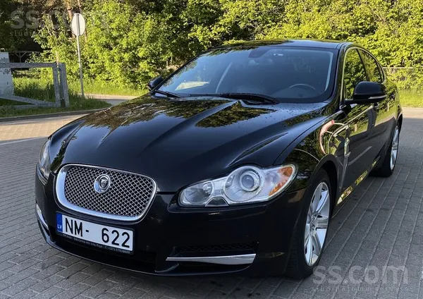 Jaguar Kopts un uzturēts Jaguar XF 3.0D V6 155kw. Uzticam