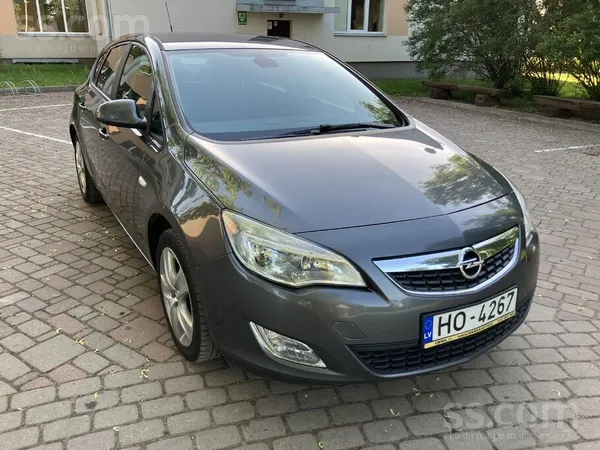 Opel TA uz gadu. Oriģinals nobraukums. Lieliska komplek