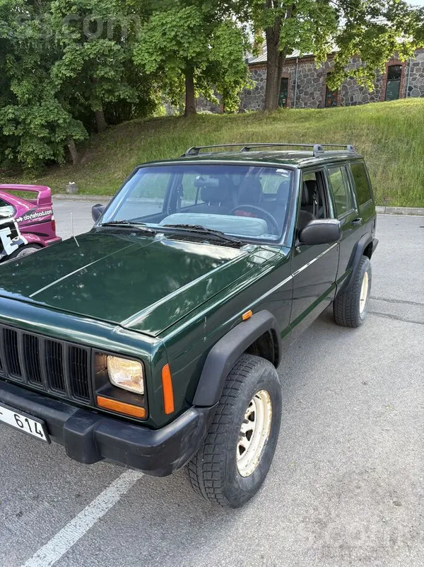 Jeep Tirgoju savu uzticamo draugu. Kāds labs cilvēks te
