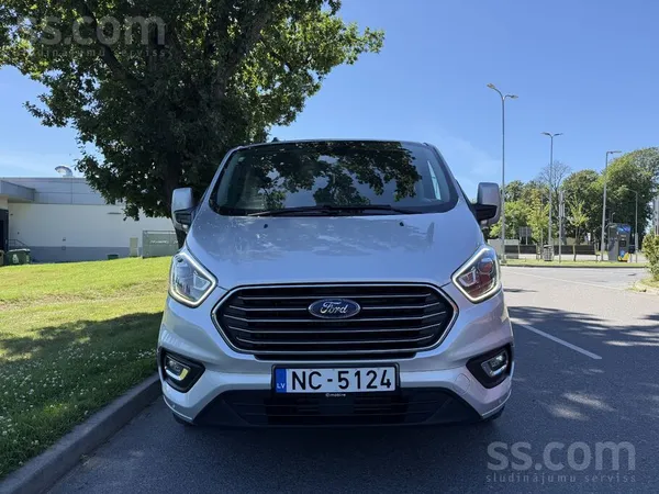 Ford Pārdodu lielisku auto ceļojumiem un praktiskiem ci