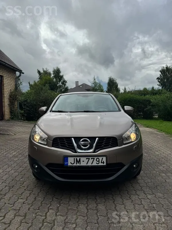 Nissan Pārdodu Nissan Qashqai, 2011. gada izlaidums, 1.6 