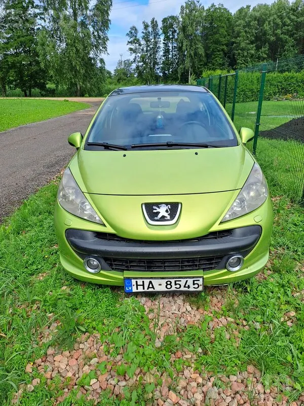 Peugeot Peugeot 207.пробег оригинал. Покупалась в Латвии.