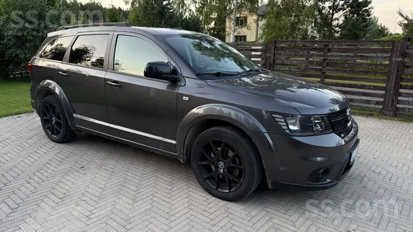 Fiat Pārdodu labu Fiat Freemont ar 7 sēdvietām. Auto no