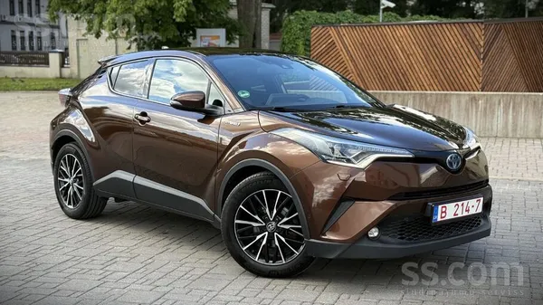 Toyota Pārdodu Toyota C-Hr 1.8 Hibrīds 2017 Luxury Komple