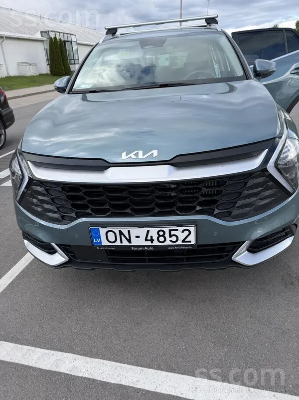 Kia Sportage Hev, 4x4, pašuzlādes hibrīds, ideālā stāvoklī, kopta un labi uz
