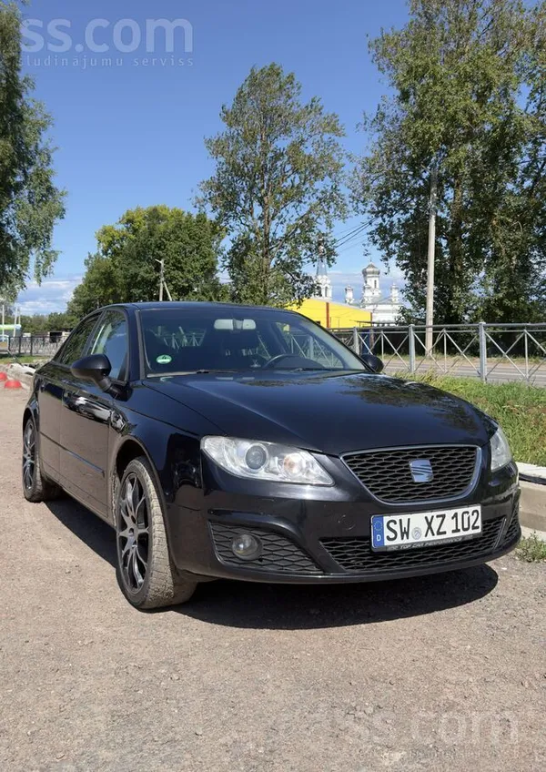 SEAT Pārdodu automašīnu labā tehniskā stāvoklī. Tā ir e