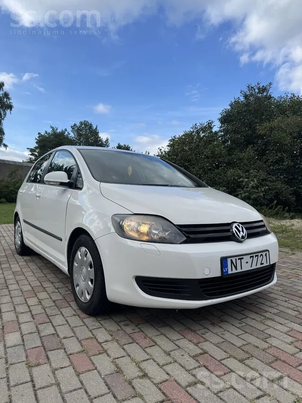 Volkswagen Pārdodu uzticamu un ekonomisku Golf Plus. Auto ir 