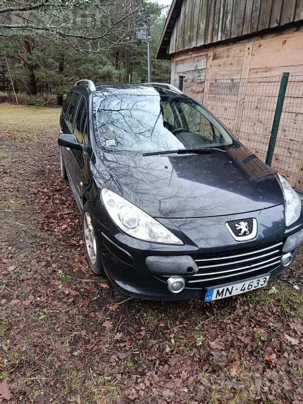 Peugeot Pārdodu rezerves daļām Peugeot 307. Automašīna bra