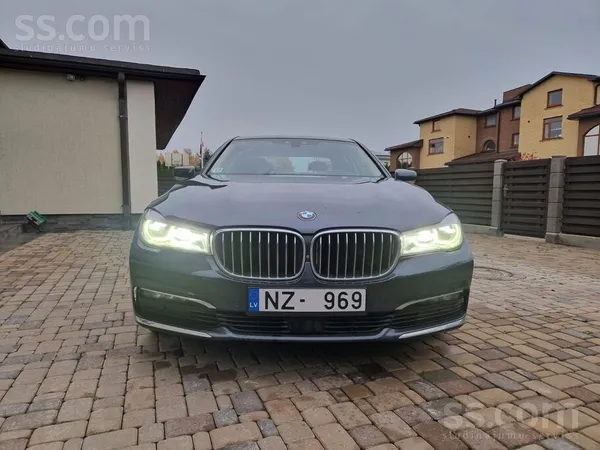 BMW Продаётся элегантный BMW 730D (2016 г. ) в максима