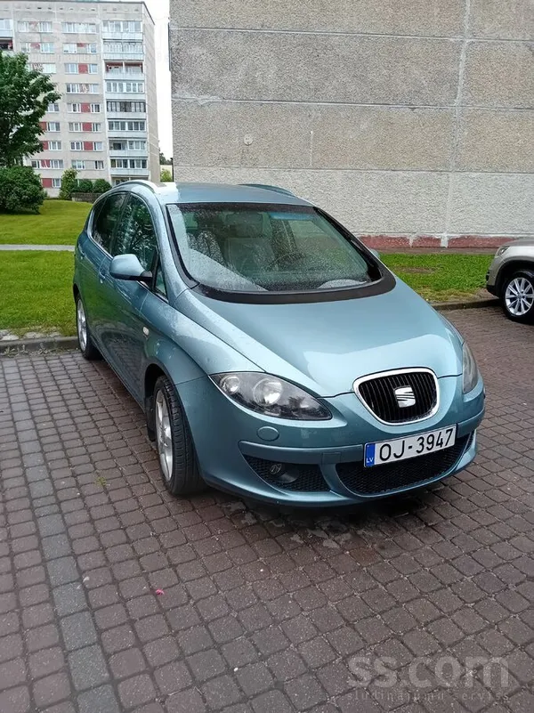 Motors skan klusi, nekas nepil un sauss. 
Nesen mainīta ķēde, jauns akumula