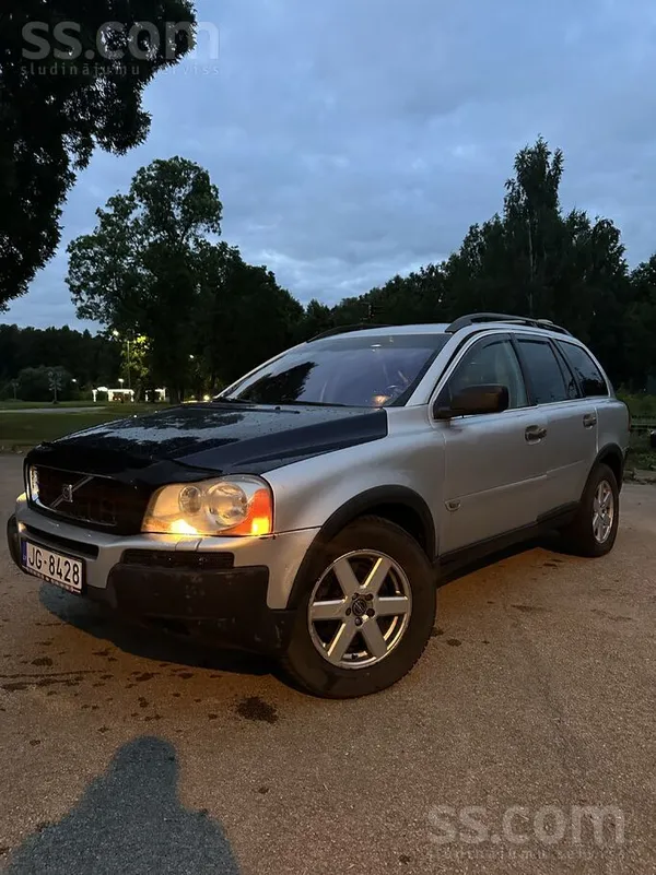Volvo Pardodas Volvo Xc90 ar slimības lapu