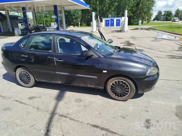 Svaiga apskate. Braucams auto, ir vizuālie defekti.