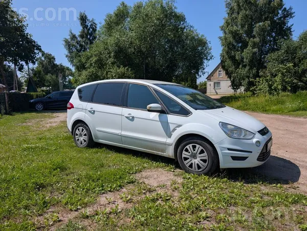 Ford Pārdodu Ford S-max 2011 gada. Ir vizuāli defekti u