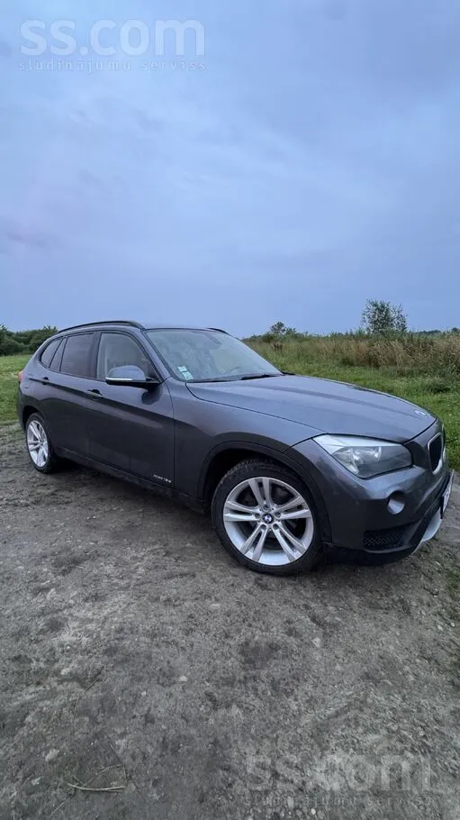 BMW Tehniski labs, vizuāli ir pāris nebūtiski skrāpēju