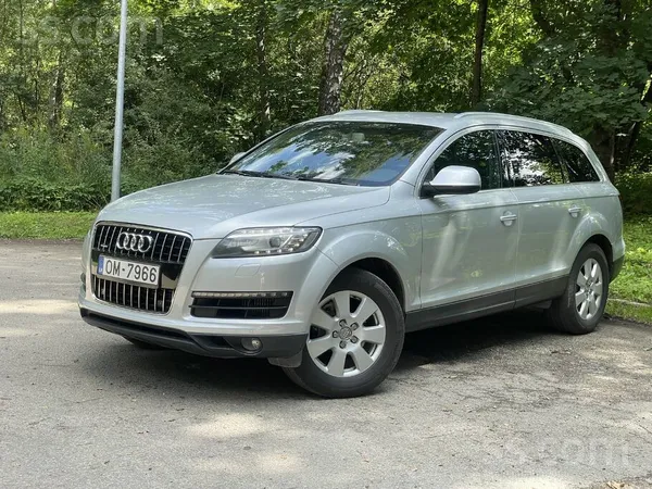 Audi Tikko ievest un reģistrēts Audi Q7 7 vietīgs auto.