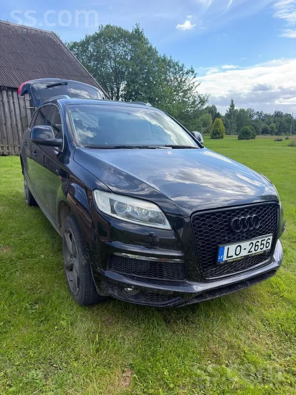 Audi Pārdodu Q7. 