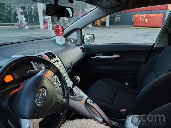 Toyota Orģināls, pārskatāms nobraukums - 202000km. 
