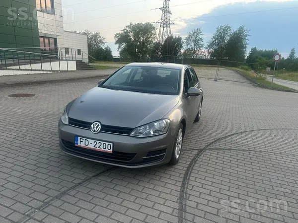 Pārdodu Golf 7
Manuālā kārba, 1, 6 Tdi 77 kW
Labā tehniskā stāvoklī
Vidēj