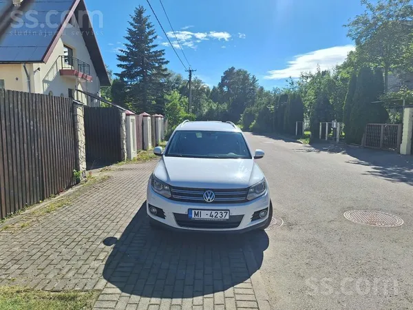 Pārdod savu auto. Iegādāts un lietots Zviedrijā.