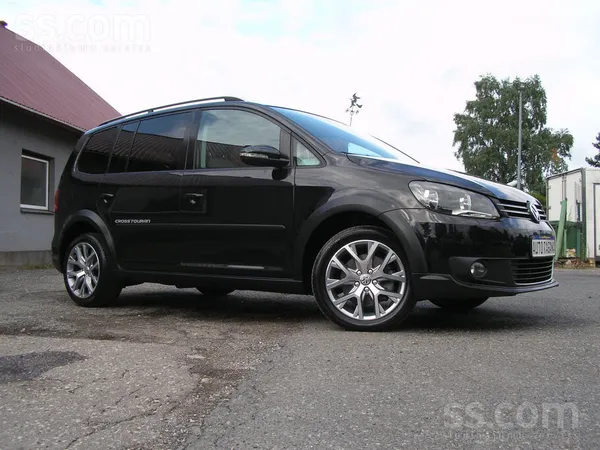 Volkswagen Tikko no Vācijas. VW Cross Touran. 2.0tdi. Servisa