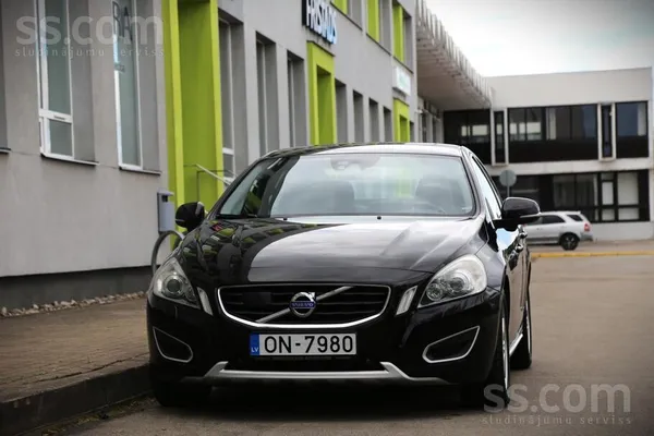 2.4d/151kW, automāts. 

Novērtējums: 0 - Teicamā tehniskā stāvoklī. 

Dū