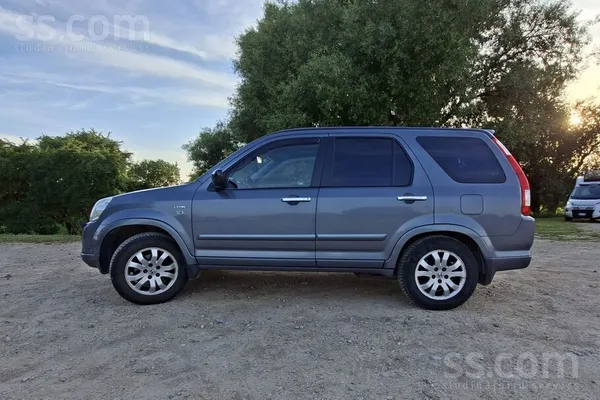 Honda Pārdodu uzticamu un komfortablu Honda Cr-V ar 2.0