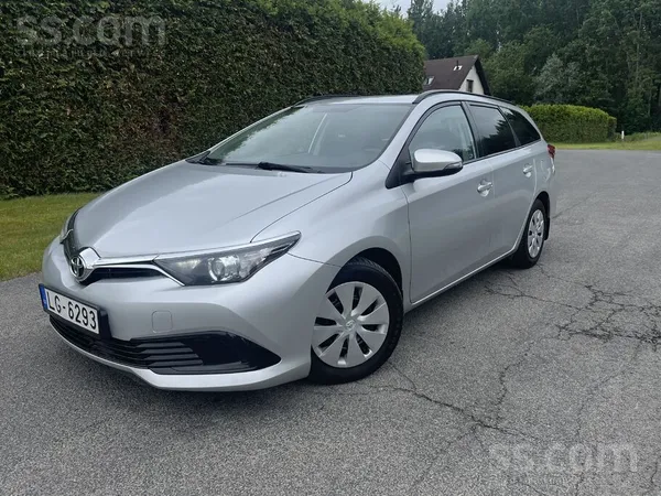 Toyota Auris. D-4D. Cena ar Pvn21%. TA pēc jauniem noteikumiem bez aizrādīju
